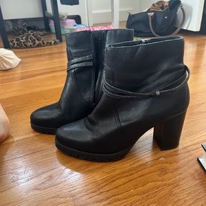 Heeled boots